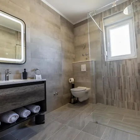 Latkovic زاووستروج