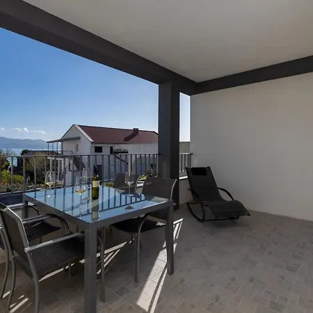 Latkovic Apartment *